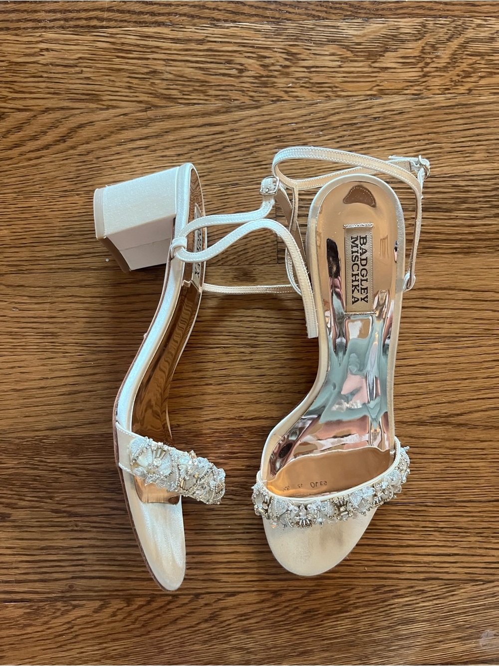 Badgley Mischka Off White Embellished Block Heel Bridal/Wedding Shoes